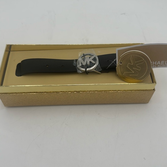 *new* Michael Kors Black Belt with Silver Buckle Size S/M - Picture 1 of 4